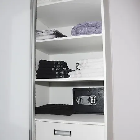 Derelli Deluxe And Derelli Adorable София