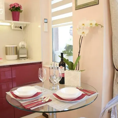 Derelli Deluxe And Derelli Adorable * София