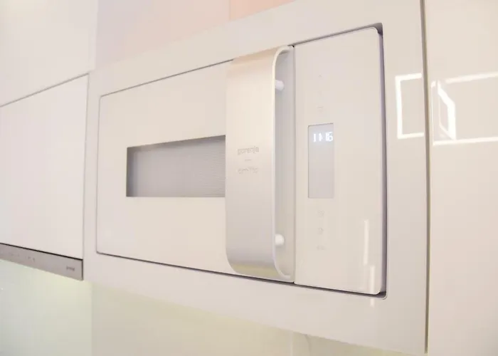 Derelli Deluxe And Derelli Adorable