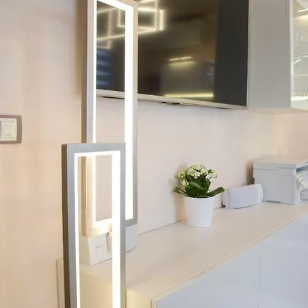 Derelli Deluxe And Derelli Adorable *