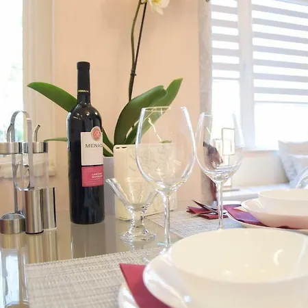 Derelli Deluxe And Derelli Adorable דירה סופיה